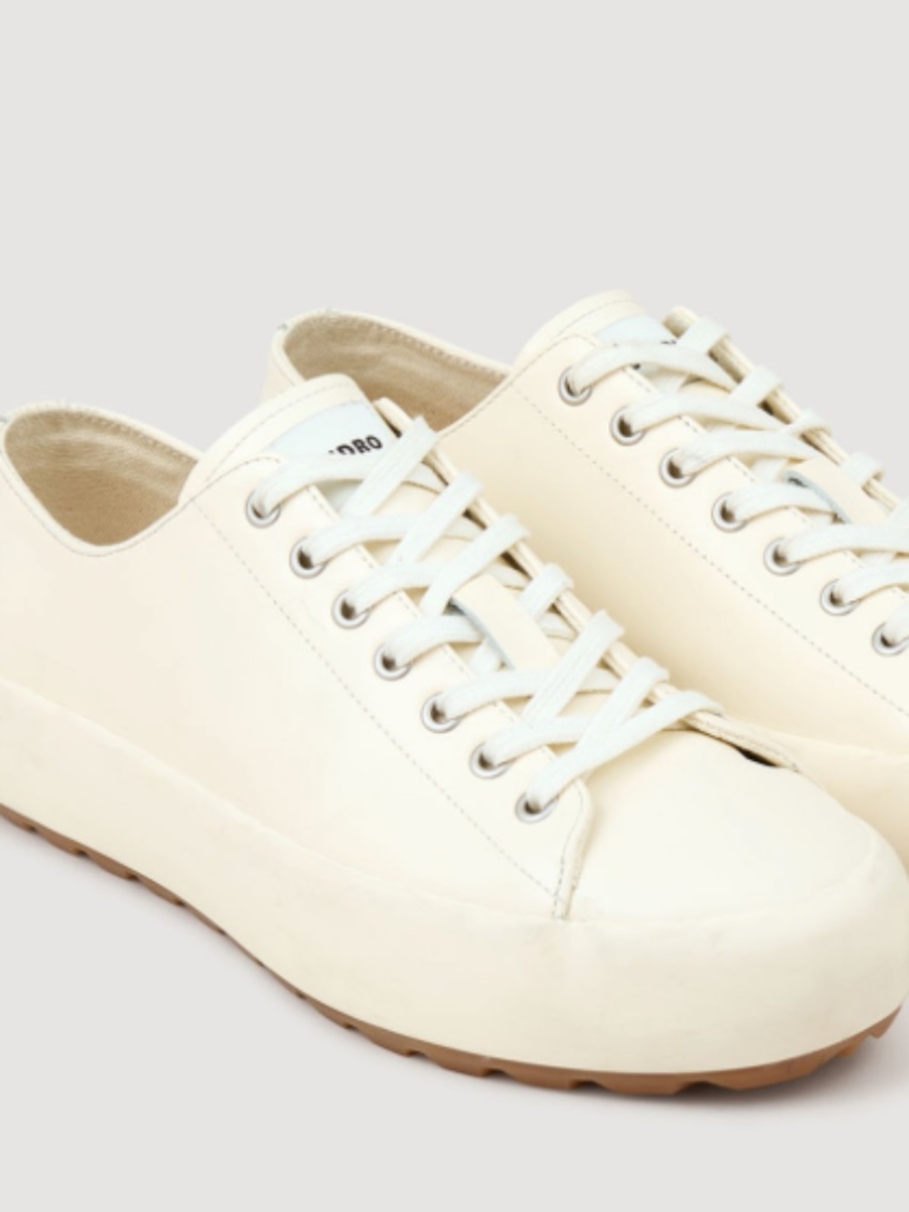 Vulca Canvas Sneakers in Off-White